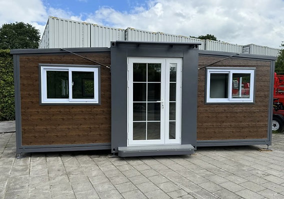 Tiny House-Mobilcontainer mit zwei Schlafzimmern und Küche - 2024
