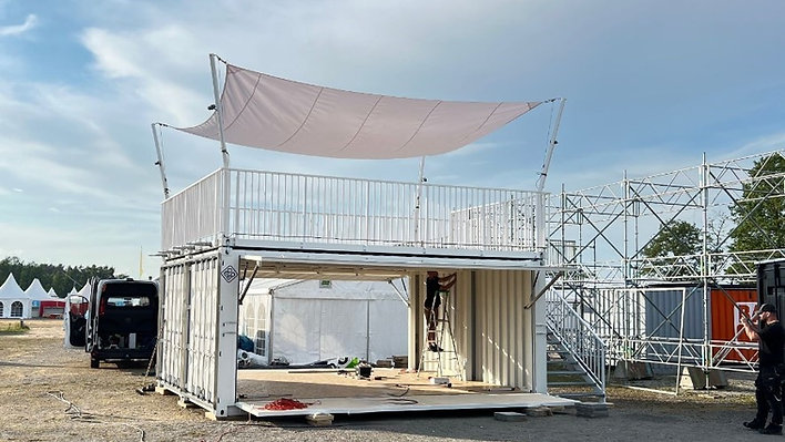 Erweiterbarer Event-Container 2x20DV mit Dachterrasse