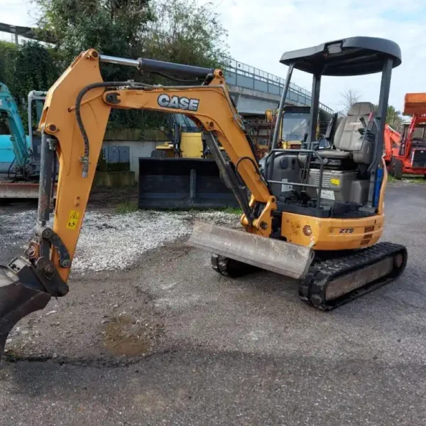 Gebrauchte Minibagger: CASE CX26 B