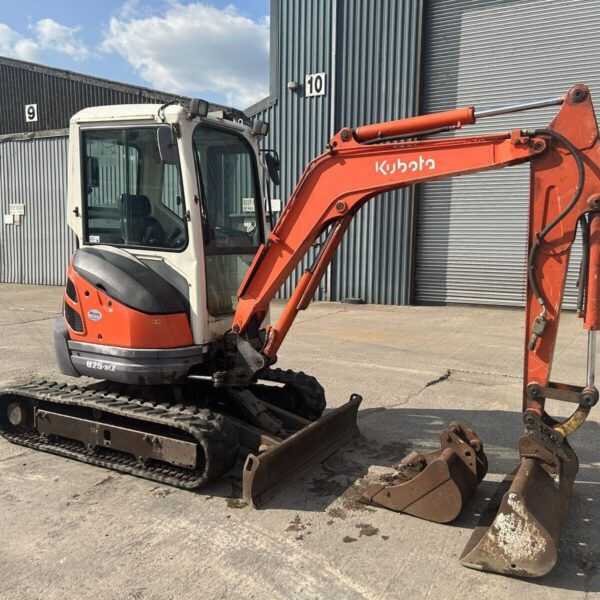 Kubota U27-4 (2018) – Minibagger 2,7 t mit hydraulischem Schnellwechsler und Rotator